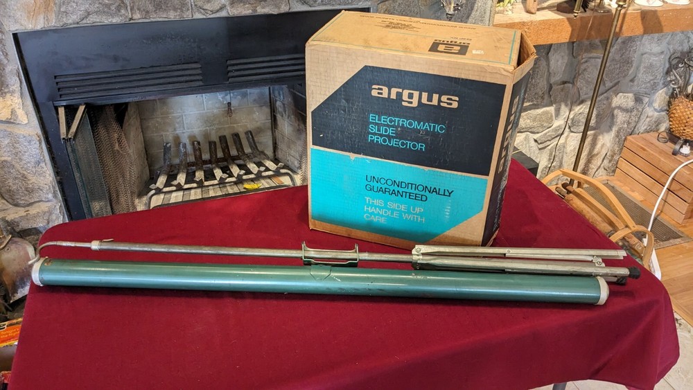 Argus Slide Projector Model 560A W/Screen