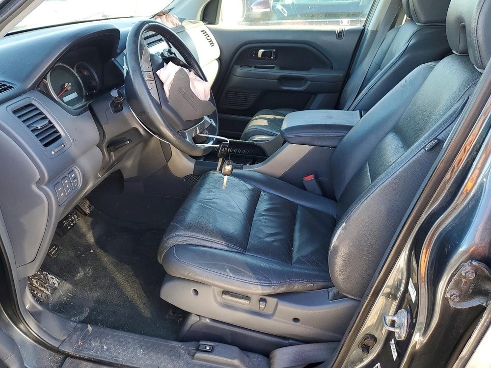 Used Headrest fits: 2006 Honda Pilot Grade A