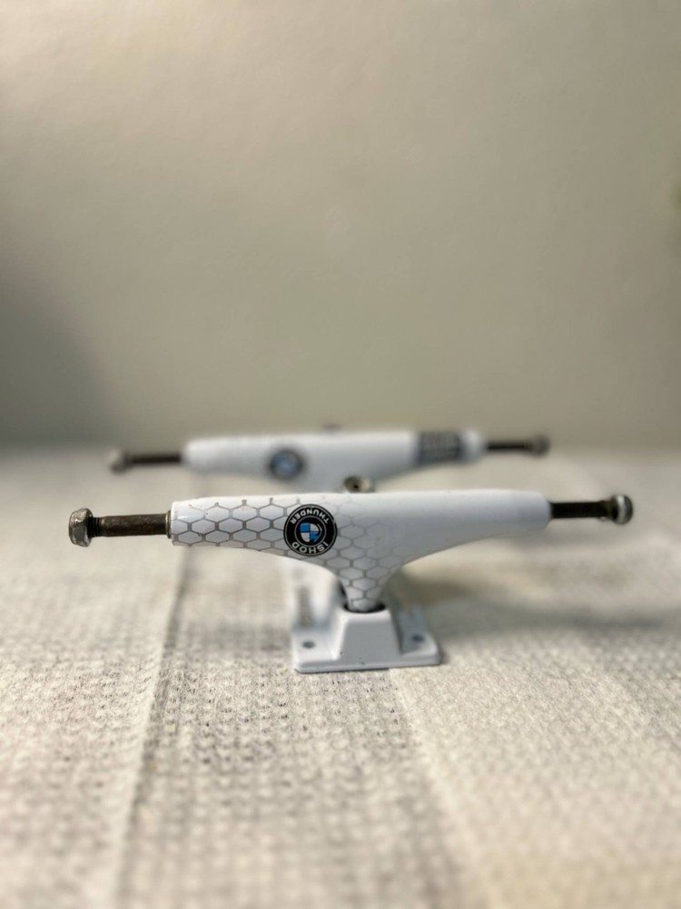 Thunder Trucks/White/hollow/light/ISHOD/Size 147