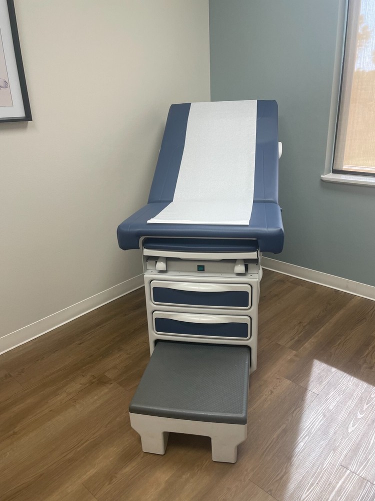 Midmark Ritter 204 Manual Exam Table