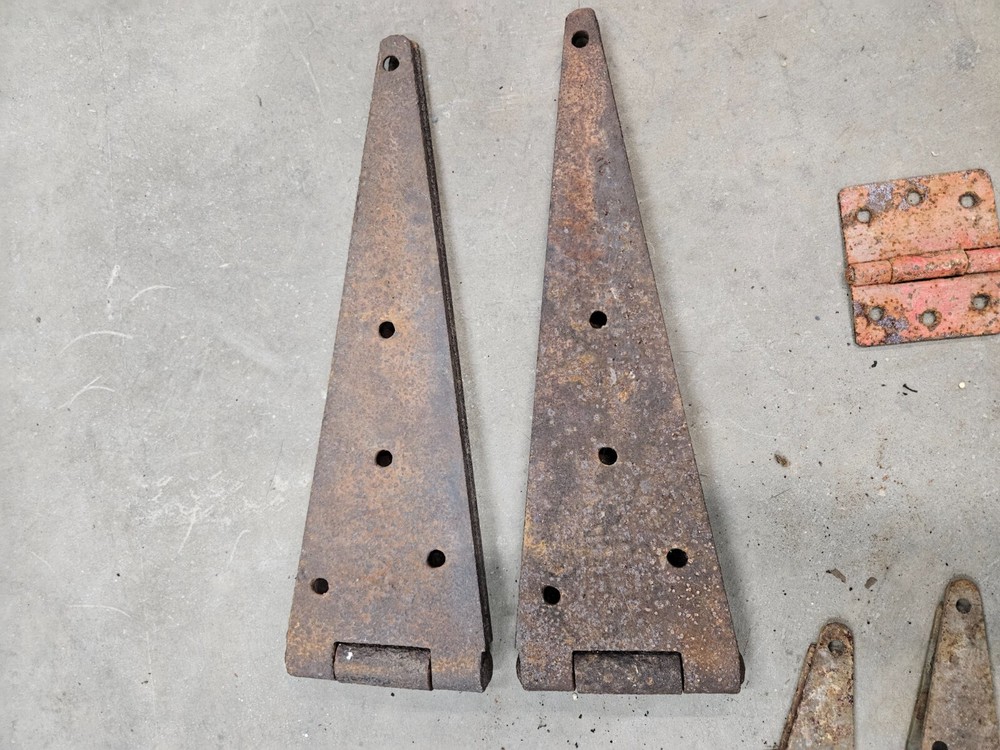 vintage rustic hinges, lot of 6!