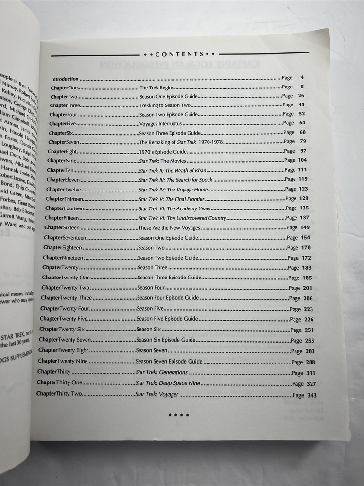 Captains' Logs: The Unauthorized Complete Trek Voyages Paperback