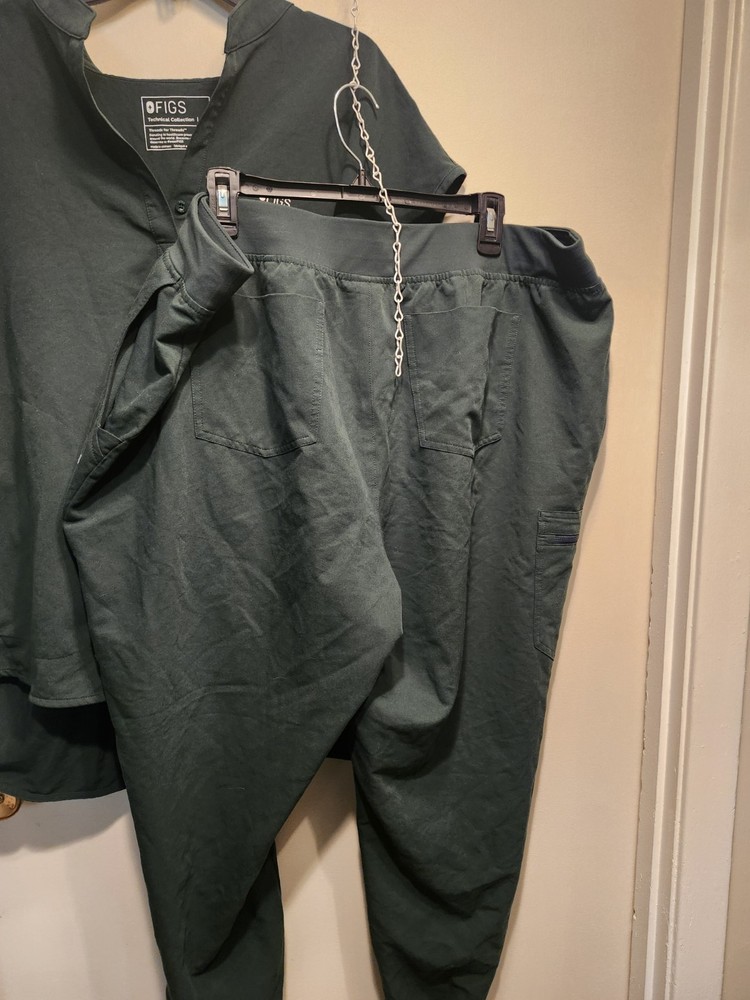 scrub sets women