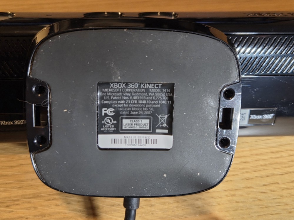 Official Microsoft Xbox 360 Kinect Motion Sensor Bar! ~ Works Great! Fast Ship!