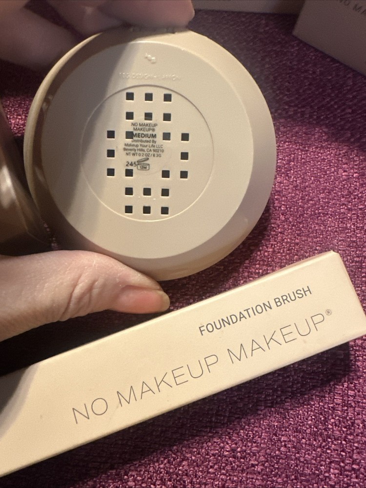No Makeup Makeup Foundation Light/Medium Shade 0.2 oz Liquid Face Makeup