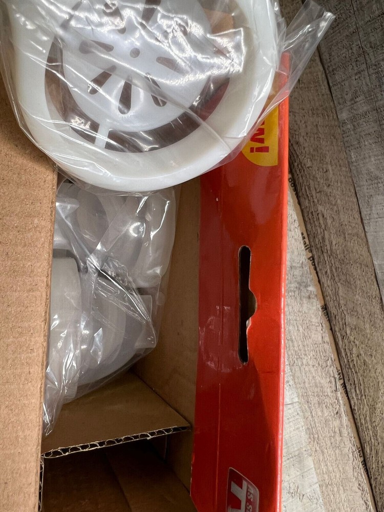 EGGIES HARD BOIL 6 EGGS WITHOUT THE SHELL, INCLUDES SEPARATOR, BRAND NEW