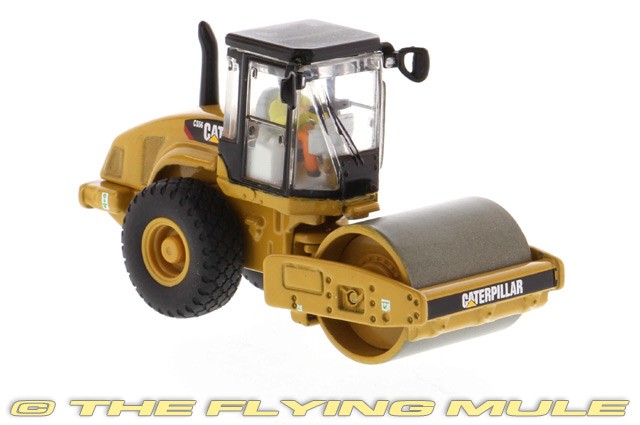 Diecast Masters 1:87 CS56 Smooth Drum Soil Compactor