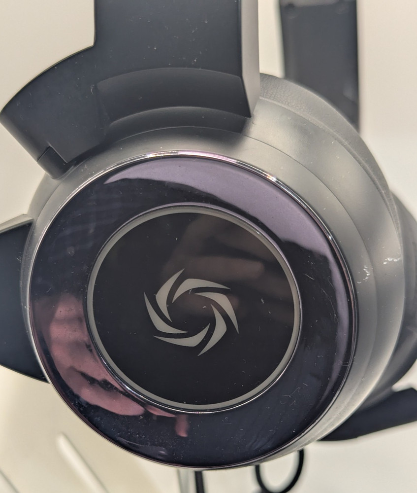 AVerMedia SonicWave GH337 USB Input Black Gaming Headset Tested Cleaned