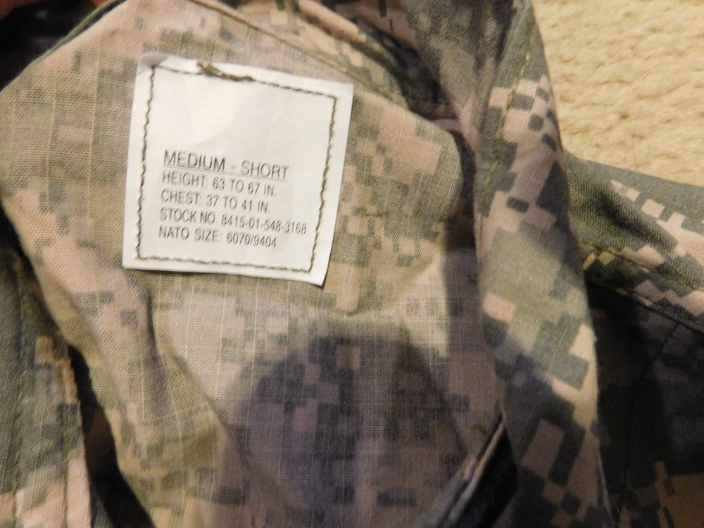 US ARMY FLAME RESISTANT ACU TOP COAT SIZE MEDIUM- SHORT