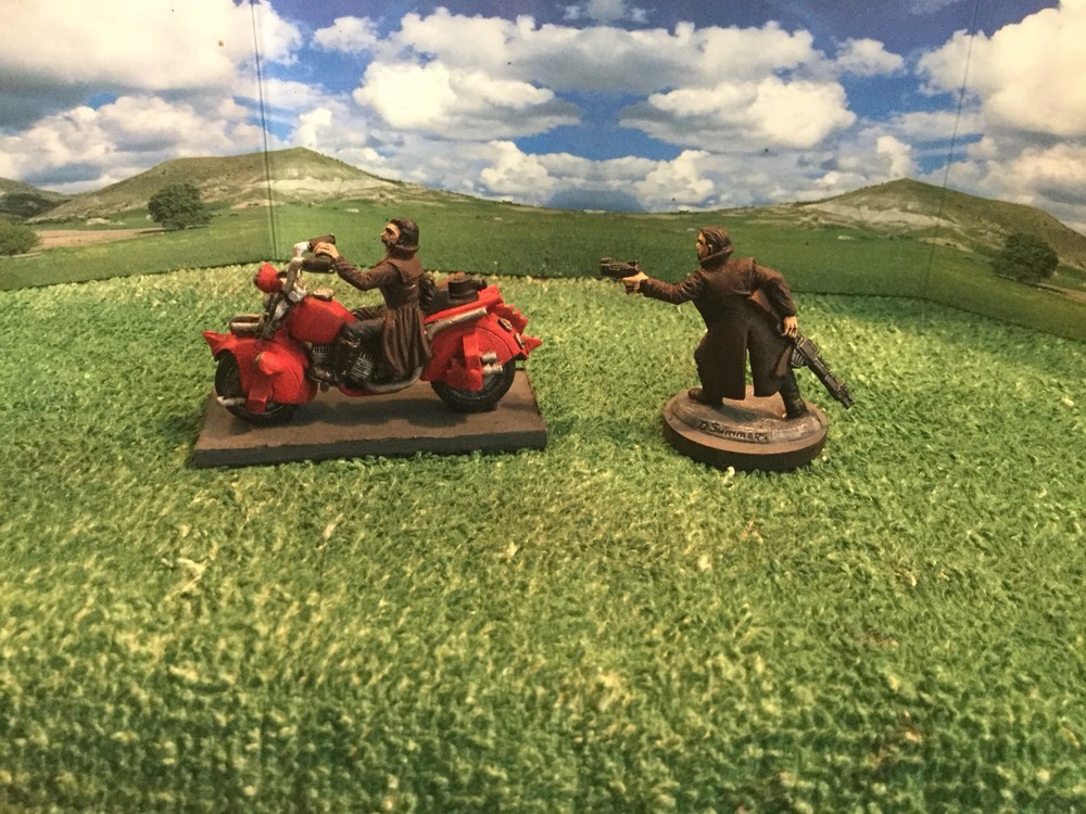 Motorcycle Mercenary Mounted & Unmounted (2) 25mm