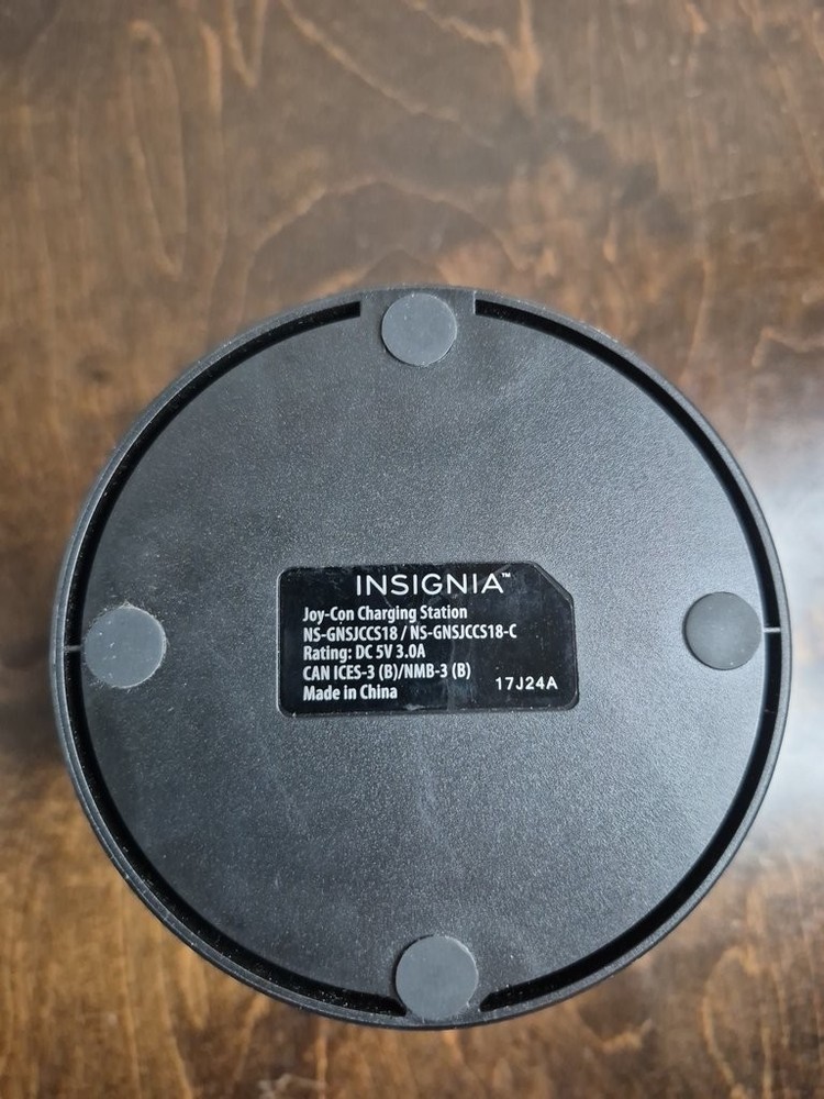 Insignia Joy-Con Charging Station