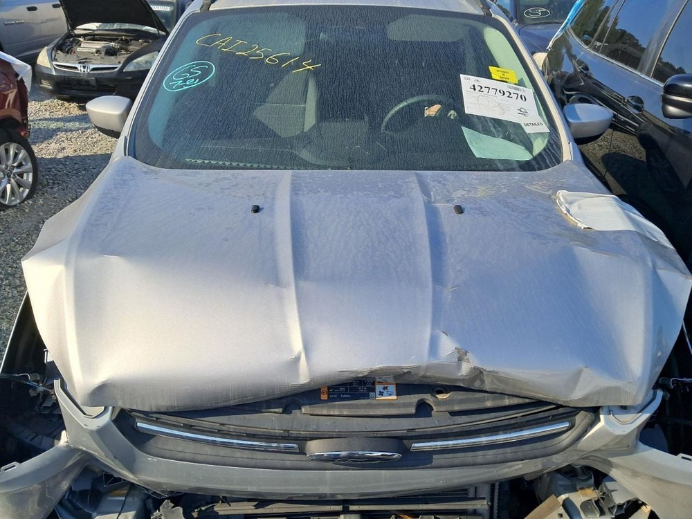 ESCAPE 2014 Glove Box 4789069