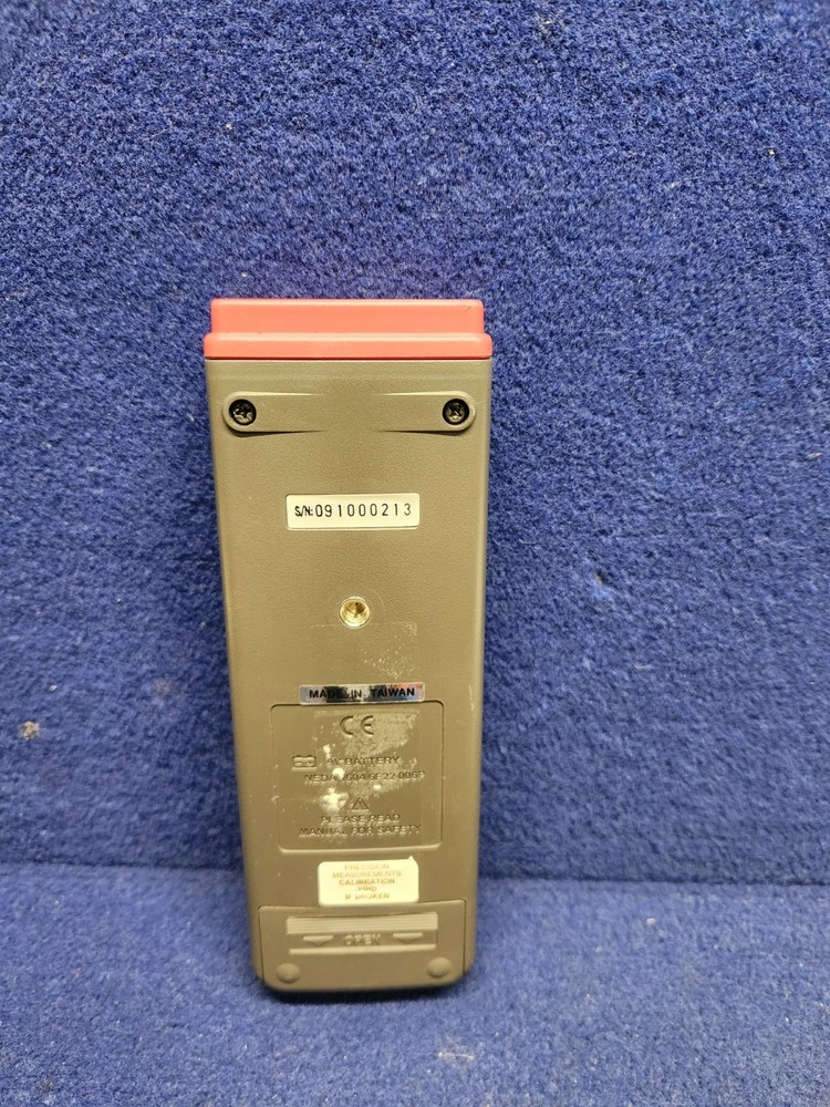 OMEGA HH306A DATA LOGGER THERMOMETER