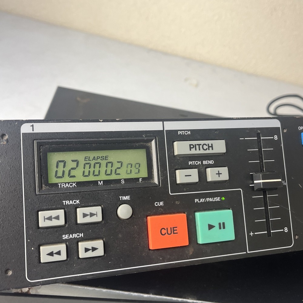 Denon DN-2000F Dual CD Player w/ RC-35 Remote Control Unit Rack Mount DJ Tested