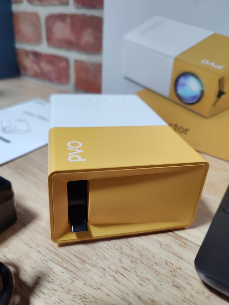 PVO YG300 Pro Mini LED Projector