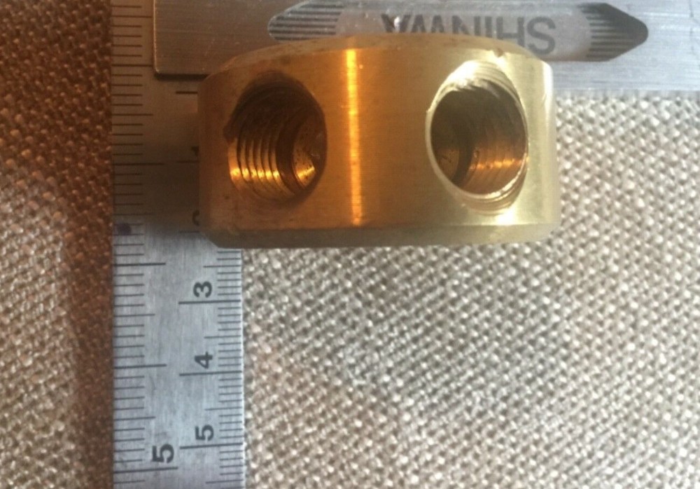 Round Manifold 6 Way - BRASS