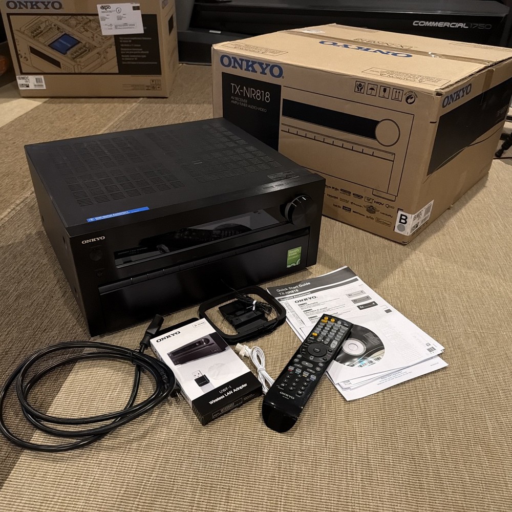 Onkyo TX-NR818 7.2-Ch Network A/V Receiver - THX Select2 Plus - Mint Condition