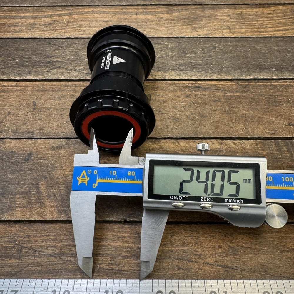 Wheels MFG PF30-OUT-15 Bottom Bracket 24mm Threaded Black Ceramic Zero