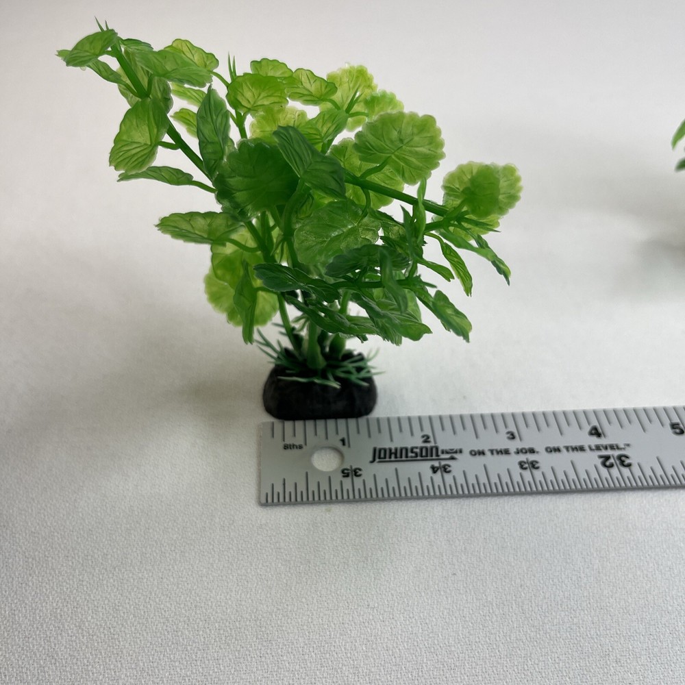 2 PC Xunyee Plastic Aquarium Plants