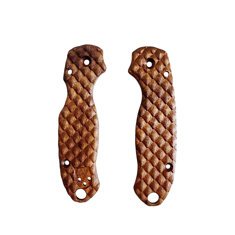 Dragonscale walnut scales for Spyderco Paramilitary 3