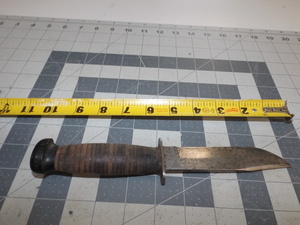 Vintage Camillus NY Fixed Blade Knife w/ Bakelite Pommel
