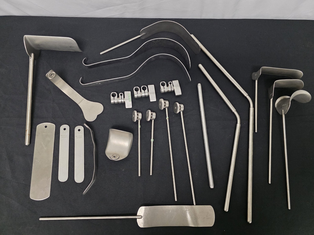 Thompson Surgical Retractor Set & Tray