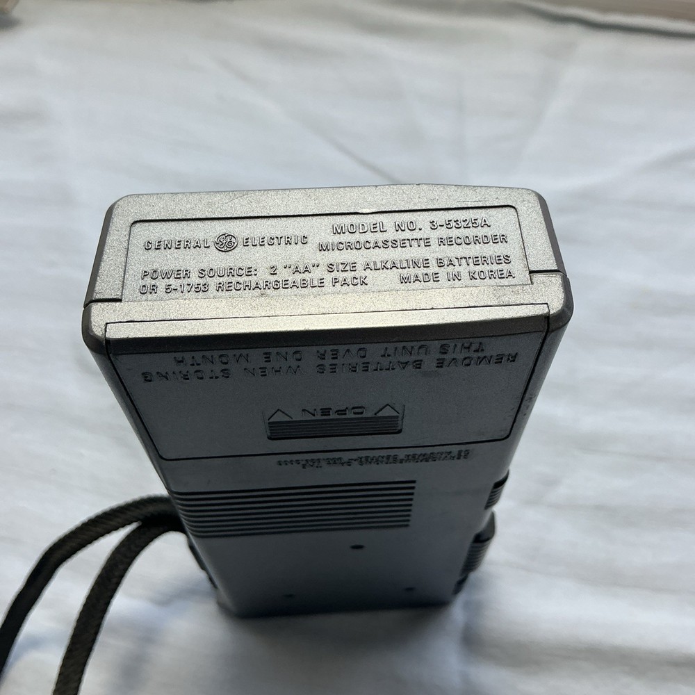 General Electric GE Microcassette Player/Recorder 3-5325A Untested