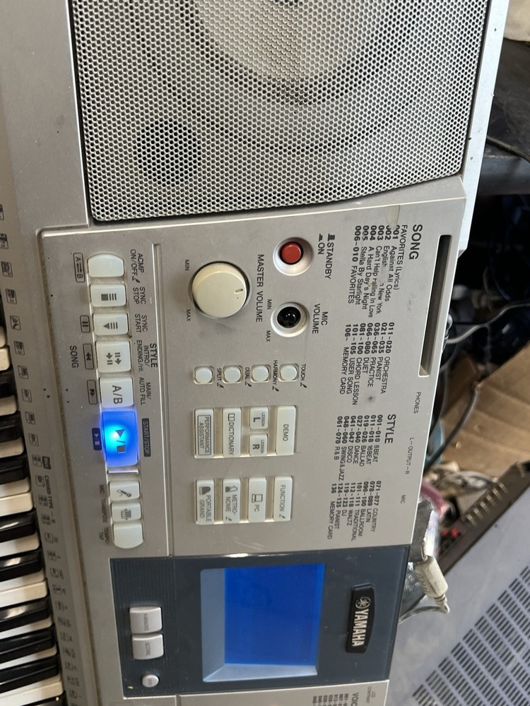 YAMAHA PSR-K1 Keyboard READ