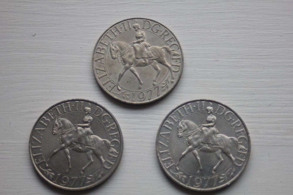 Queen Elizabeth commemorative crowns plus others