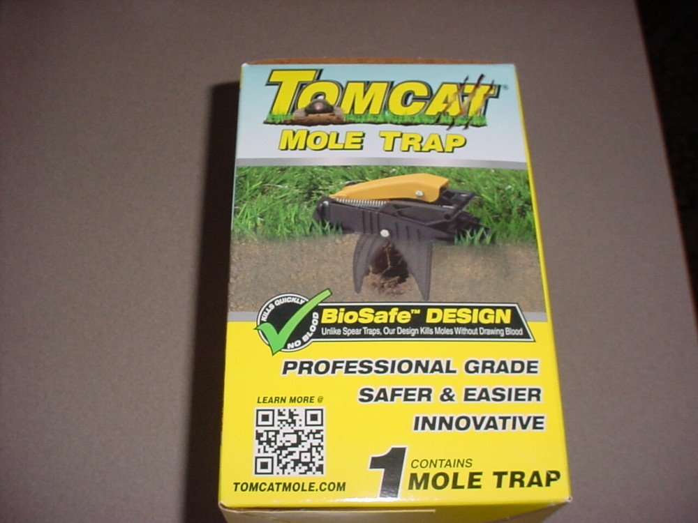 Tomcat Mole Trap Professional Grade Safe Design **NEW**