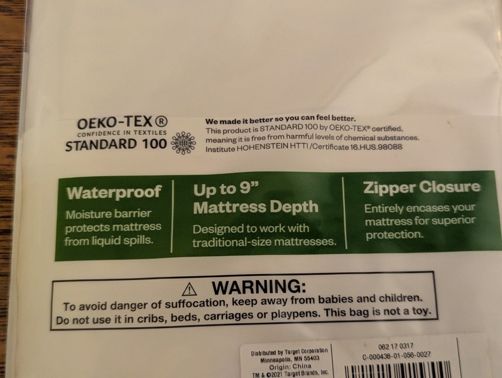 Zippered Waterproof Twin Mattrss Protector Room Essentials New
