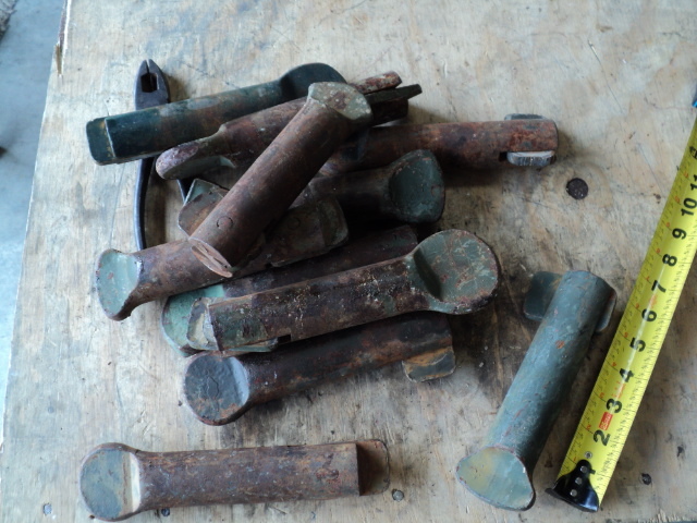 Shank Pin W/Keeper 1.5" Dia 6" Shank Military Used