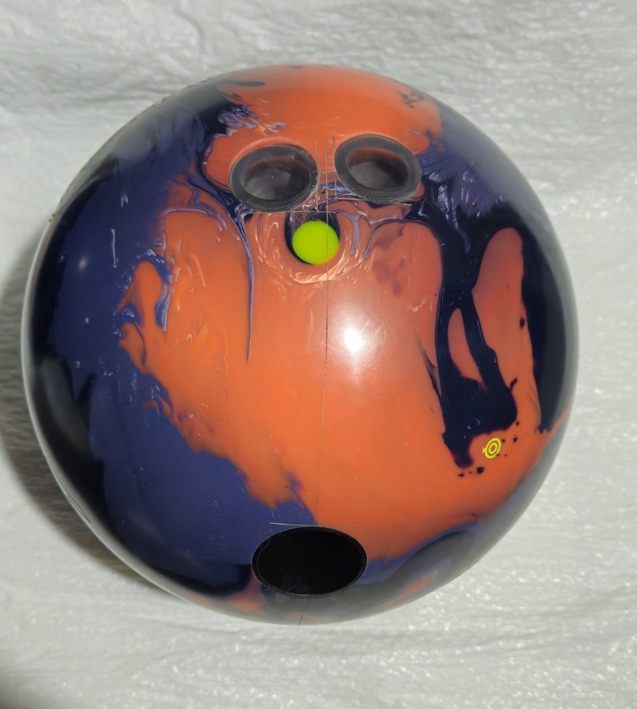 15lb 900 Global Harsh Reality Solid Bowling Ball USED