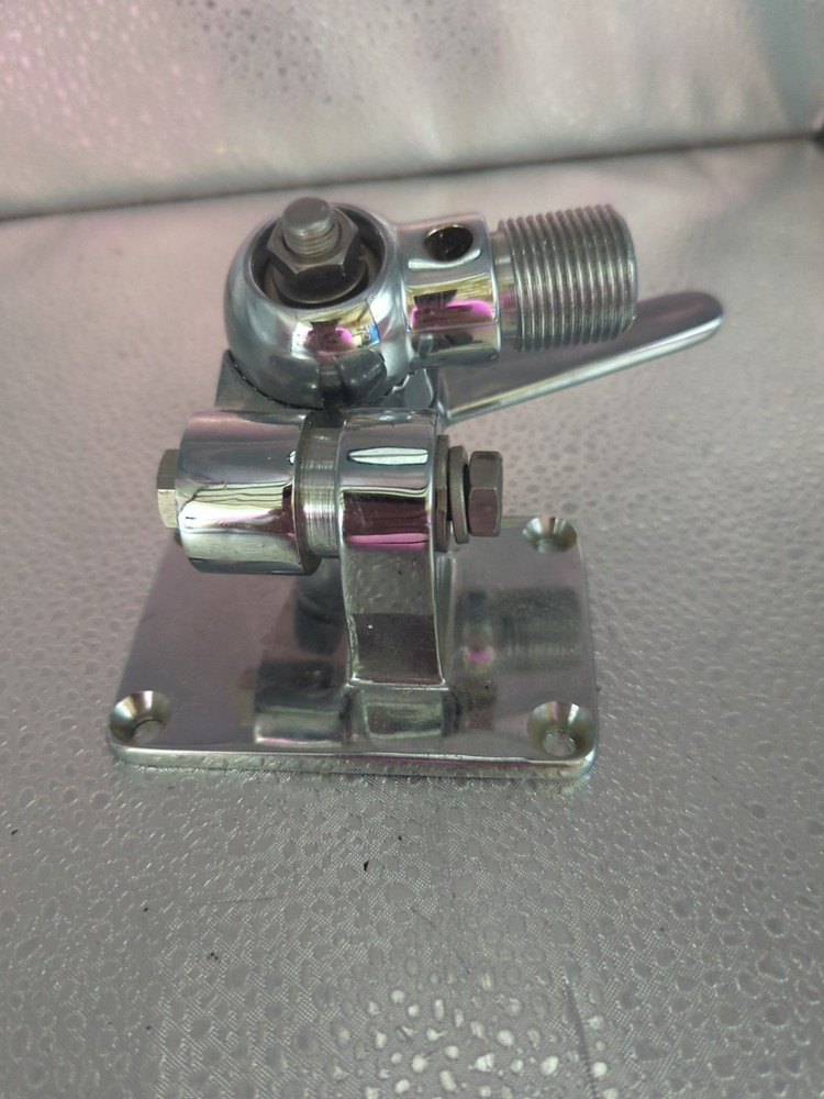 ADJUSTABLE STANDARD ANTENNA BRACKET