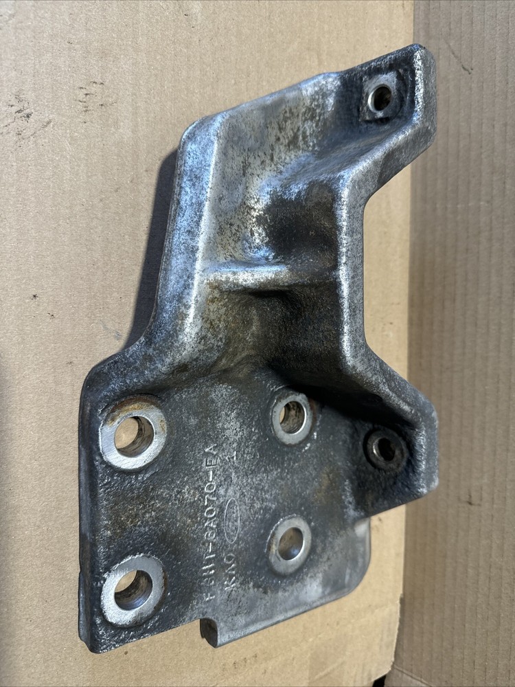 CAT C12 Left/Driver Engine Mount Part # F6HT-6A070-EA