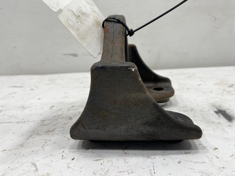 Freightliner MT55 Engine Mount 0130509000 (548-12969)