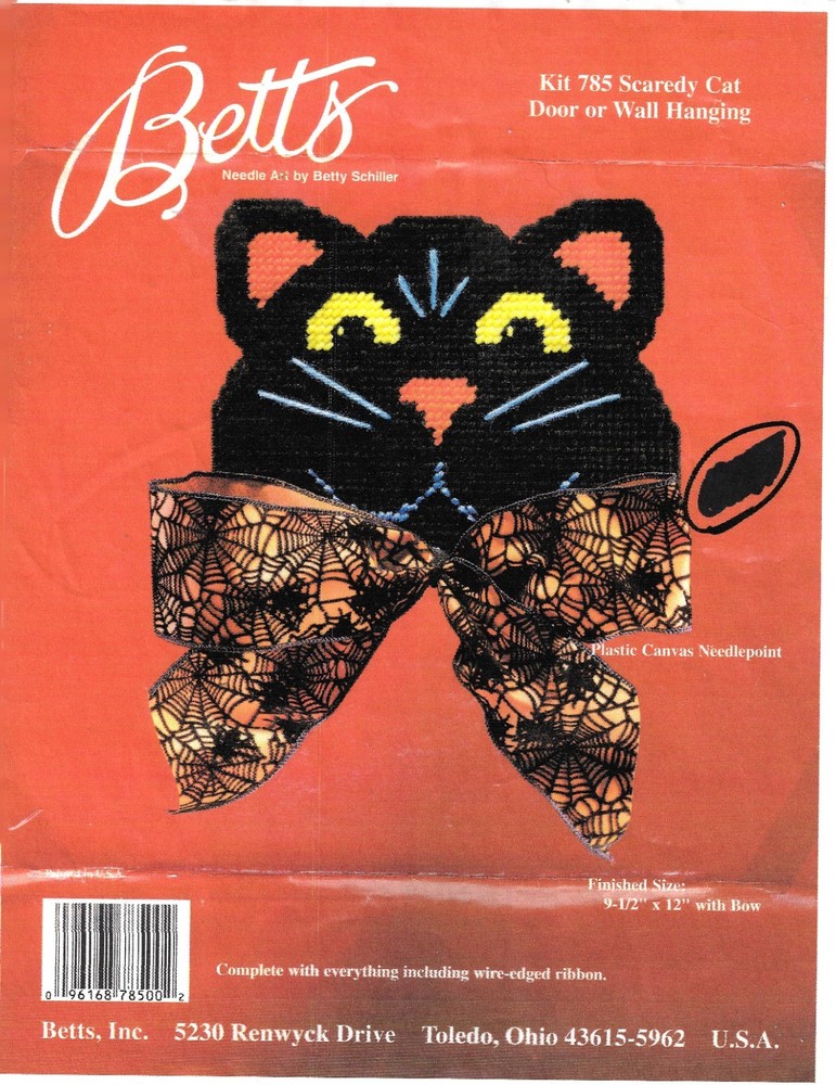 SCAREDY CAT  WALL HANGING   plastic canvas  PATTERN (#TF0570)