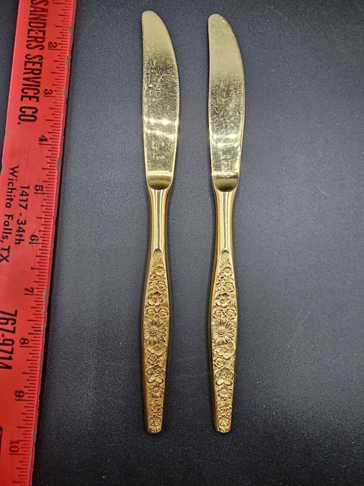 2 Replacement VIP Gold-Tone Stainless Knives Daisy pattern Vintage
