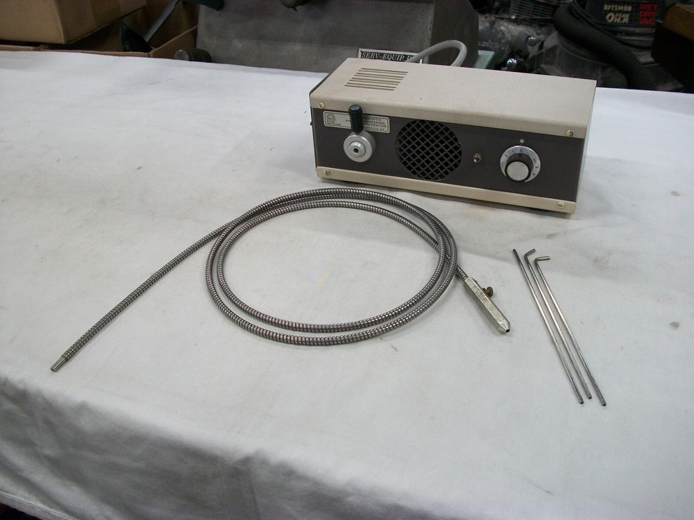 FIBER OPTIC LIGHT SOURCE