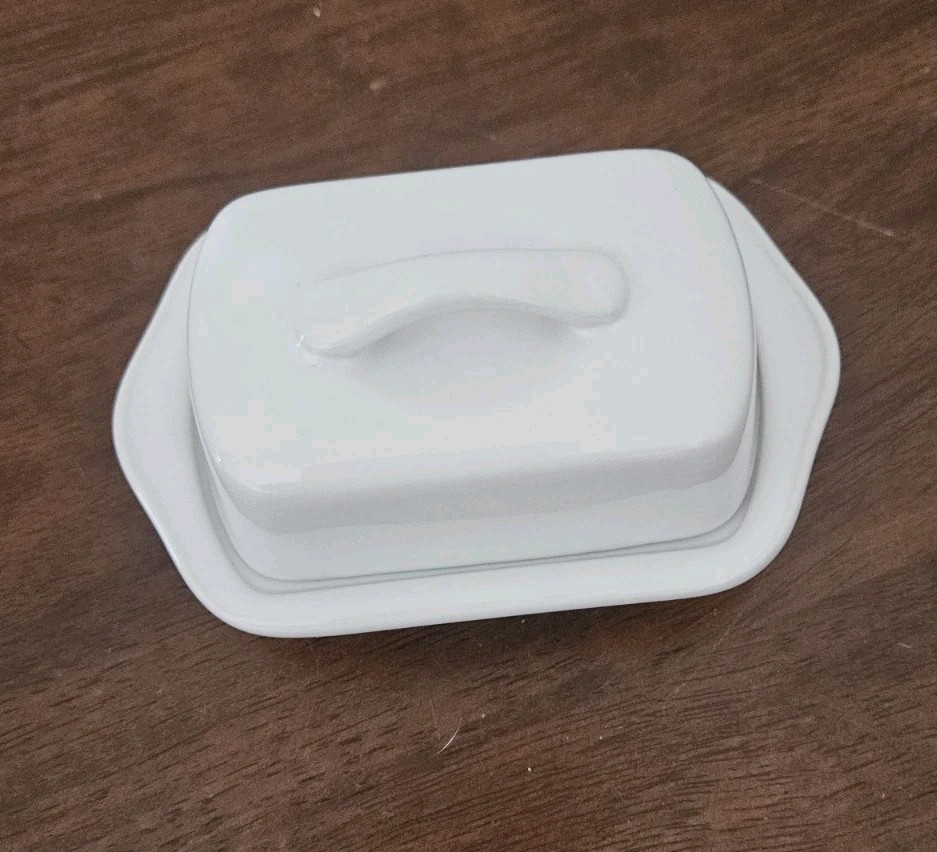 Chantal Mini Ceramic Butter Dish, Half Stick 5" White - EUC