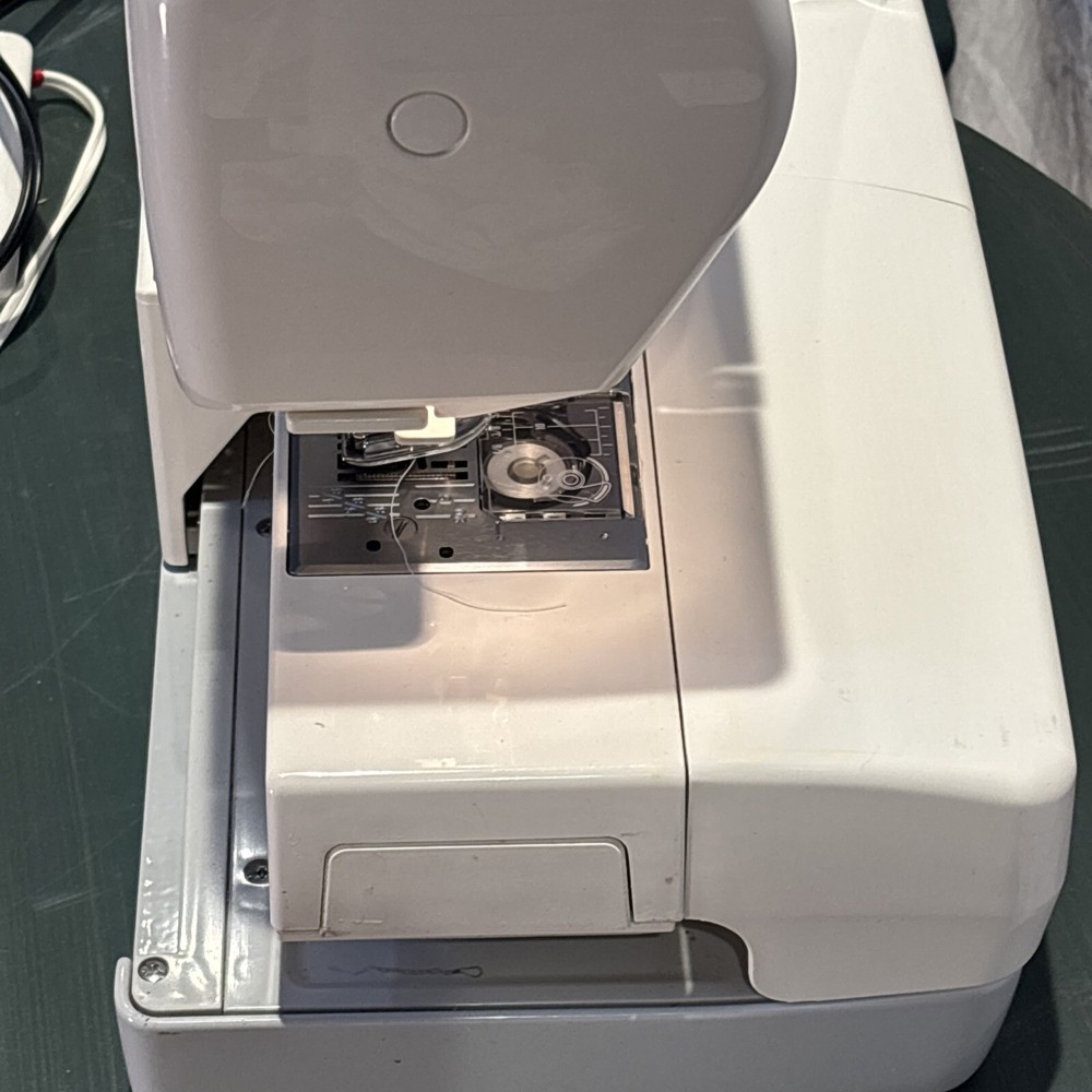 Janome Memory Craft 9500 Computerized Embroidery Sewing Machine MC9500 Tested