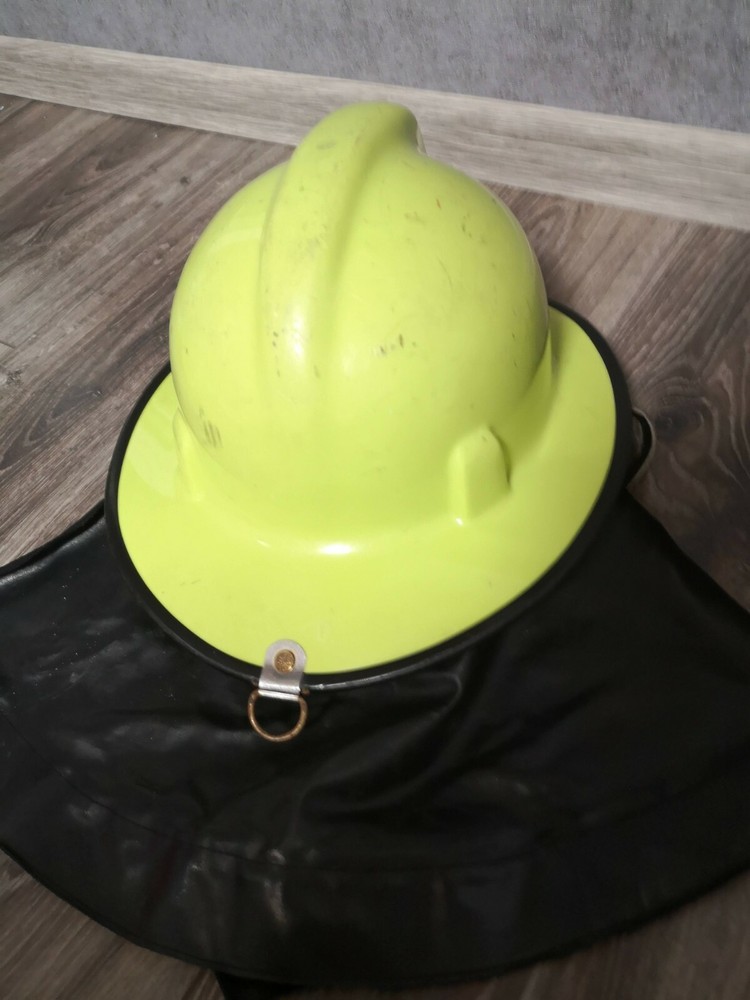 fire helmet + flashlight №1