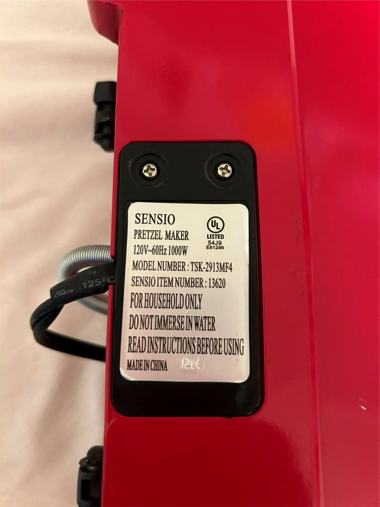 PRETZEL MAKER BELLA VGC