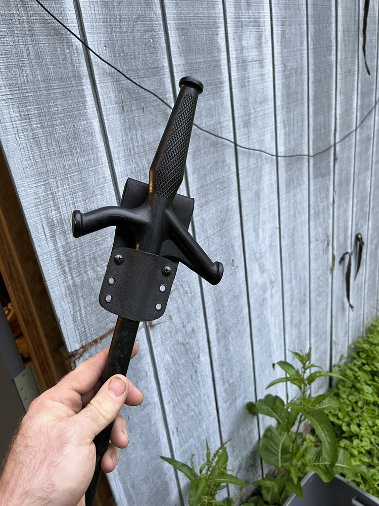 Sheath only for rapid rotation baton