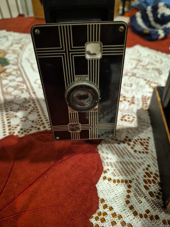 assorted vintage cameras lot