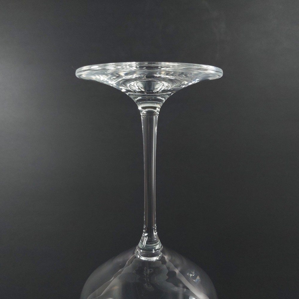 Wine Glass for Light Bodied Whites 9" Unmarked