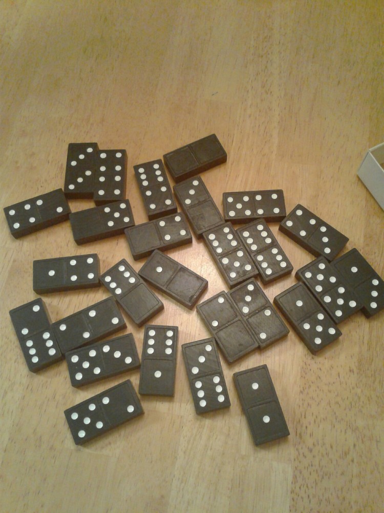 Vintage Deluxe Dominoes Set