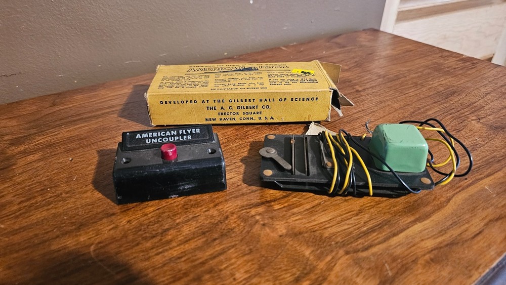 American Flyer 15B transformer, train tracks and extras