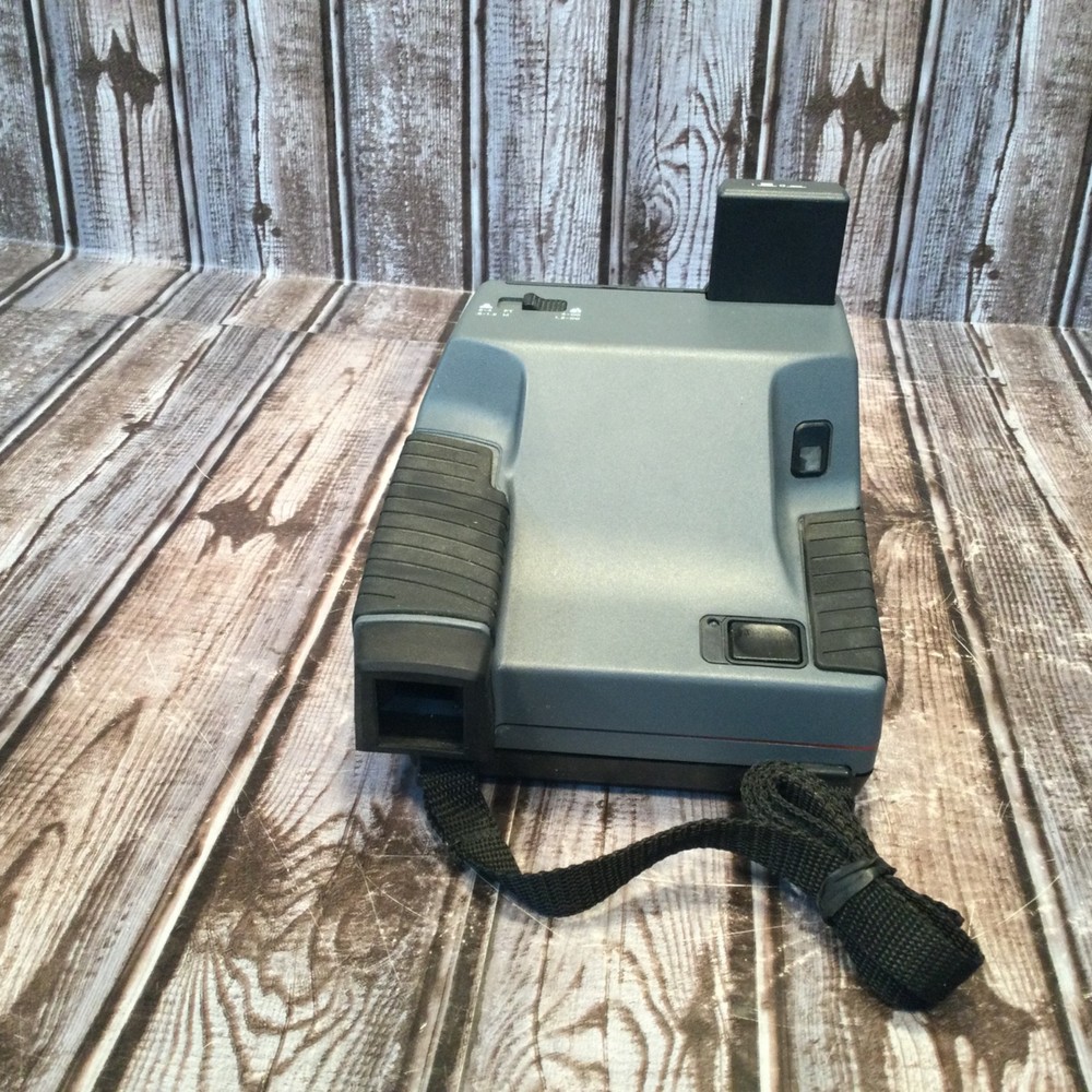 Polaroid Impulse Instant Film Camera Built in Flash With Strap UNTESTED