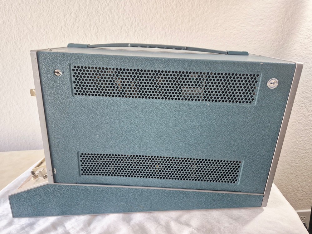 Tektronix Type 576 Curve Tracer High Power Measurement System Powers On